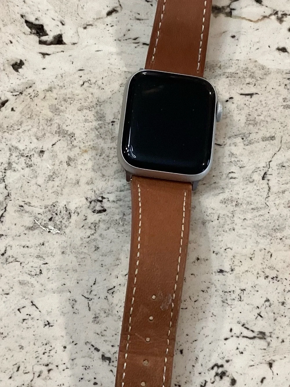 Apple Watch SE ( 2ndGeneration) Aluminum Silver Case with Brown Leather Strap